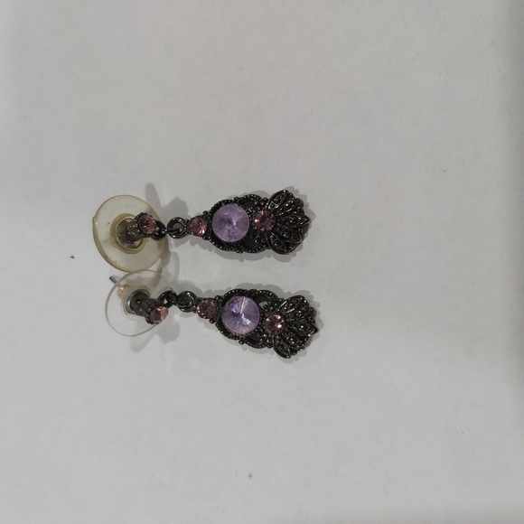 Drop earings. - Picture 1 of 3